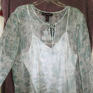 Gloria Vanderbilt woven top